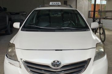 White Toyota Vios 2013 for sale in Manual