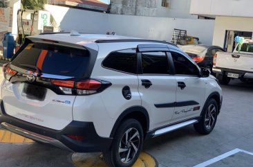 White Toyota Rush 2019 for sale in Automatic