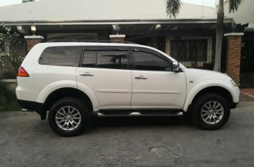 Pearl White Mitsubishi Montero 2013 for sale in Las Pinas