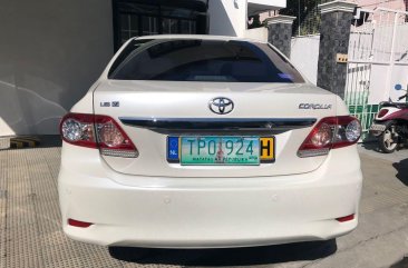 White Toyota Corolla altis 2011 for sale in Manila