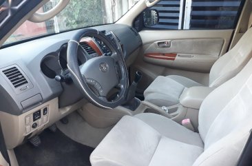 Black Toyota Fortuner 2011 for sale in Manual