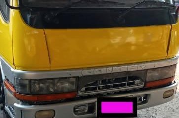 Yellow Mitsubishi Fuso 2015 for sale in Manual