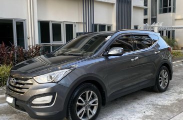 Grey Hyundai Santa Fe 2013 for sale in Cainta