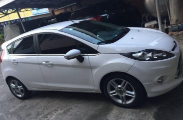 Selling White Ford Fiesta 2012 in Manila