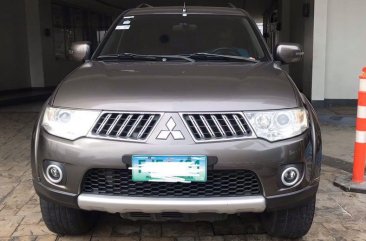 Selling Grey Mitsubishi Montero 2013 in Manila