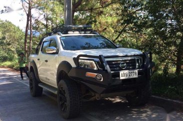 Selling Black Nissan Navara 2015 in Manila