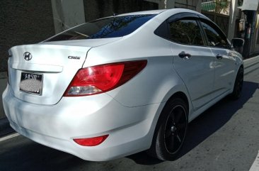 Selling White Hyundai Accent 2016 in Manila