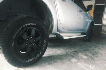 Selling Silver Mitsubishi Strada 2014 in Manila