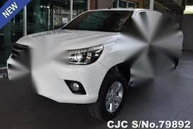 White Toyota Hilux 2016 for sale in Manila