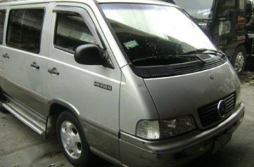 Selling Mercedes-Benz MB100 2000 in Manila