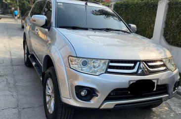 Pearl white Mitsubishi Montero 2014 for sale in Automatic