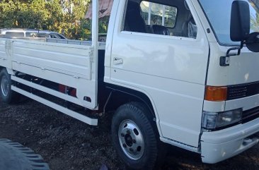 Selling White Isuzu Elf 2007 in Gapan