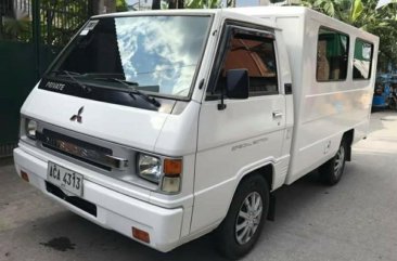 Sell White 2014 Mitsubishi L300 in Pasay