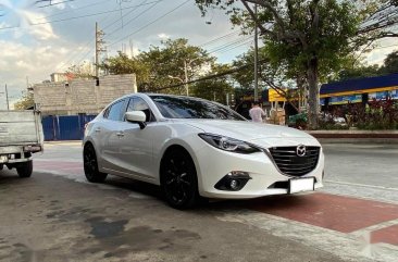 Selling White Mazda 3 2015 in Quezon City