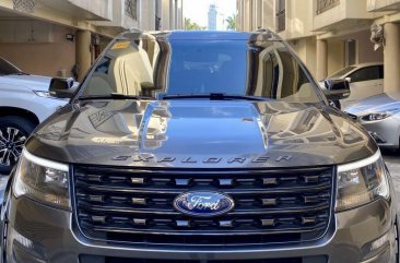 Grey Ford Explorer 2016 for sale in Automatic