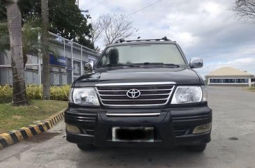 Selling Toyota Revo 2004 in Pasay