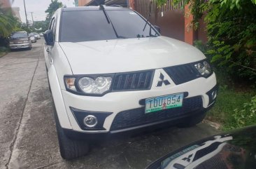 Selling Pearl White Mitsubishi Montero Sport 2012 in Manila