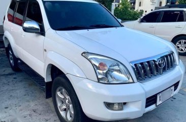 White Toyota Prado 2004 for sale in Manila