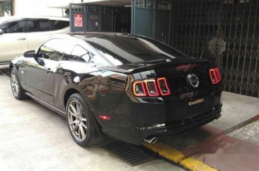 Selling Black Ford Mustang 2014 Automatic Gasoline