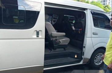 White Toyota Hiace 2015 Van for sale  