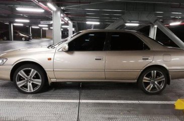 Selling Beige Toyota Camry 2000 Automatic Gasoline 