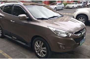 Silver Hyundai Tucson 2011 for sale in Automatic