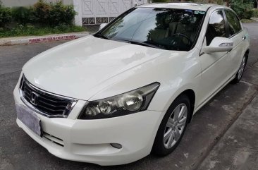 Selling White Honda Accord 2009 in Manila