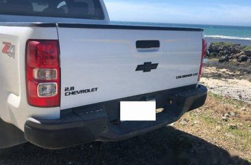 Selling White Chevrolet Colorado 2015 at 40000 km