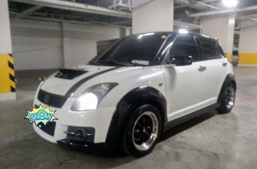 Sell White 2010 Suzuki Swift at 115000 km