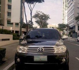 Sell Black 2010 Toyota Fortuner Automatic Gasoline 