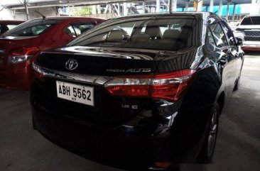 Selling Black Toyota Corolla Altis 2015 in Las Pinas 