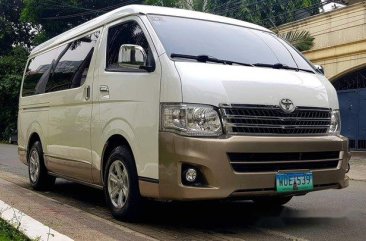 Selling White Toyota Hiace 2014 in Quezon City