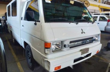 White Mitsubishi L300 2018 for sale in Quezon City