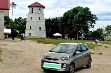 Selling Grey Kia Picanto 2016 at 32000 km