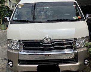 Sell White 2017 Toyota Hiace at 40000 km 