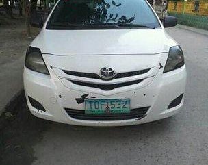 White Toyota Vios 2012 at 77000 km for sale 