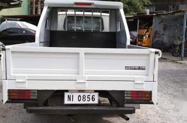 Selling White Mitsubishi L300 2016 in Mandaluyong