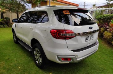 White Ford Everest 2015 for sale in Bautista