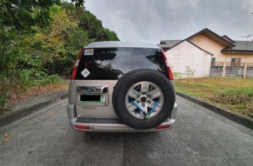 White Ford Everest 2009 for sale in Manila