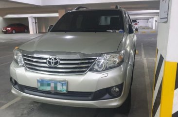 Pearlwhite Toyota Fortuner 2012 for sale in Mandaluyong City