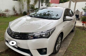 Pearl White Toyota Corolla altis 2015 for sale in Caloocan