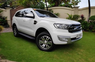 White Ford Everest 2015 for sale in Bautista