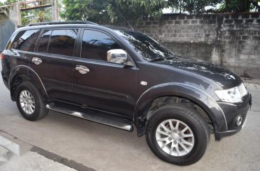 Sell Black 2009 Mitsubishi Montero sport in Quezon City