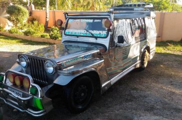 Silver Mitsubishi Jeep 2000 for sale in Medellin