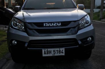 Selling White Isuzu Mu-X 2015 in Manila