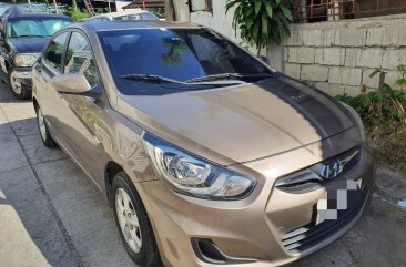 Selling Beige Hyundai Accent 2012 in Manila