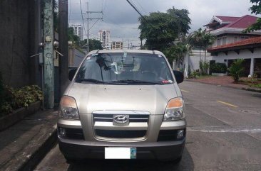 Selling Silver Hyundai Starex 2005 in Manila