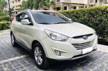 Selling White Hyundai Tucson 2013 in Pasig