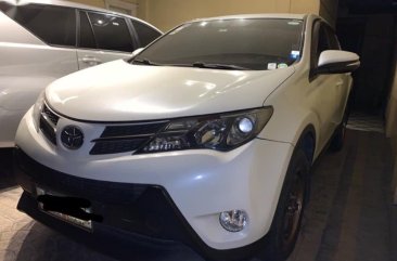 Sell White 2014 Toyota Rav4 in Quezon City