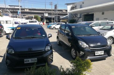 Selling Black Toyota Wigo 2015 in Manila